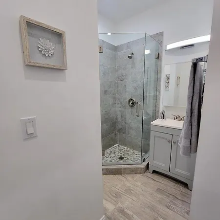 Modern Studio Apartment Right Next To Mrc Hotel 5 Minutes To Rodeo Drive Los Angeles Exterior photo